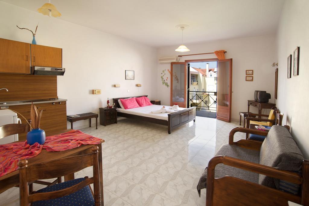 סאמי Thodora Appartments מראה חיצוני תמונה